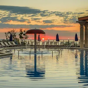 Hotel Astera & With Free Private, Sables d'or